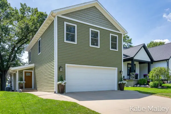 7353 Davies NE Drive, Rockford, MI 49341