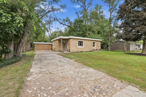 2525 Rogue River NE Road, Belmont, MI 49306