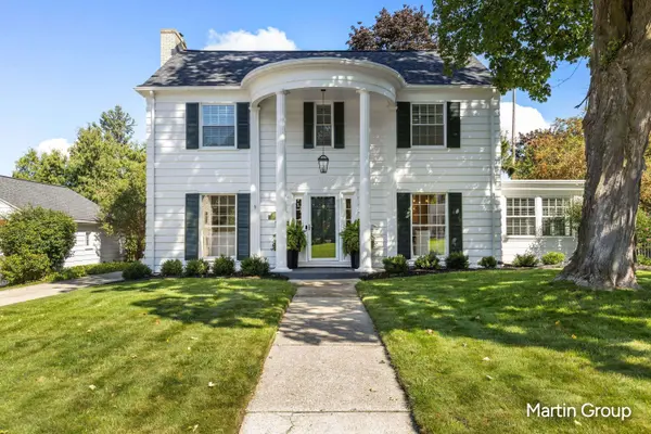 485 Marywood NE Drive, Grand Rapids, MI 49505