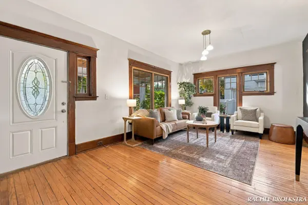 449 Giddings SE Avenue, Grand Rapids, MI 49506
