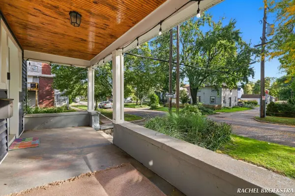 449 Giddings SE Avenue, Grand Rapids, MI 49506