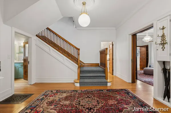 60 College NE Avenue, Grand Rapids, MI 49503