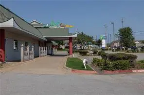 2101 SE Walton Blvd, Bentonville, AR 72712-4188