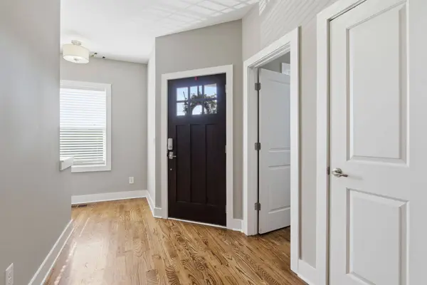 3813 Dr Walter S Davis Blvd, Nashville, TN 37209