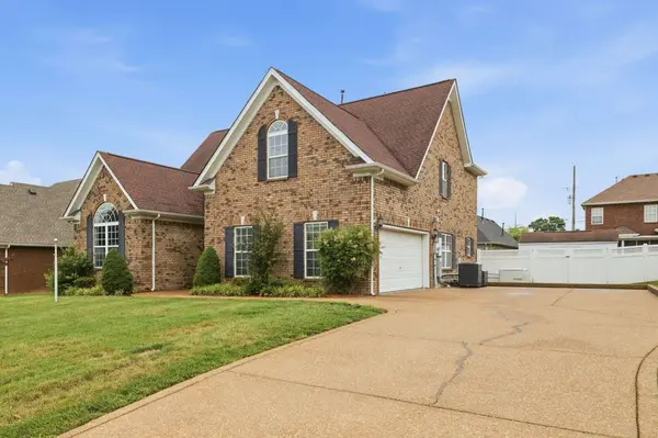 828 Chaqueta Ct, Smyrna, TN 37167