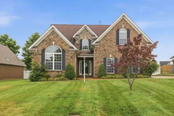 828 Chaqueta Ct