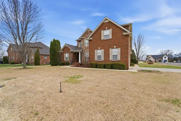 2733 Presley Dr, Murfreesboro, TN 37128