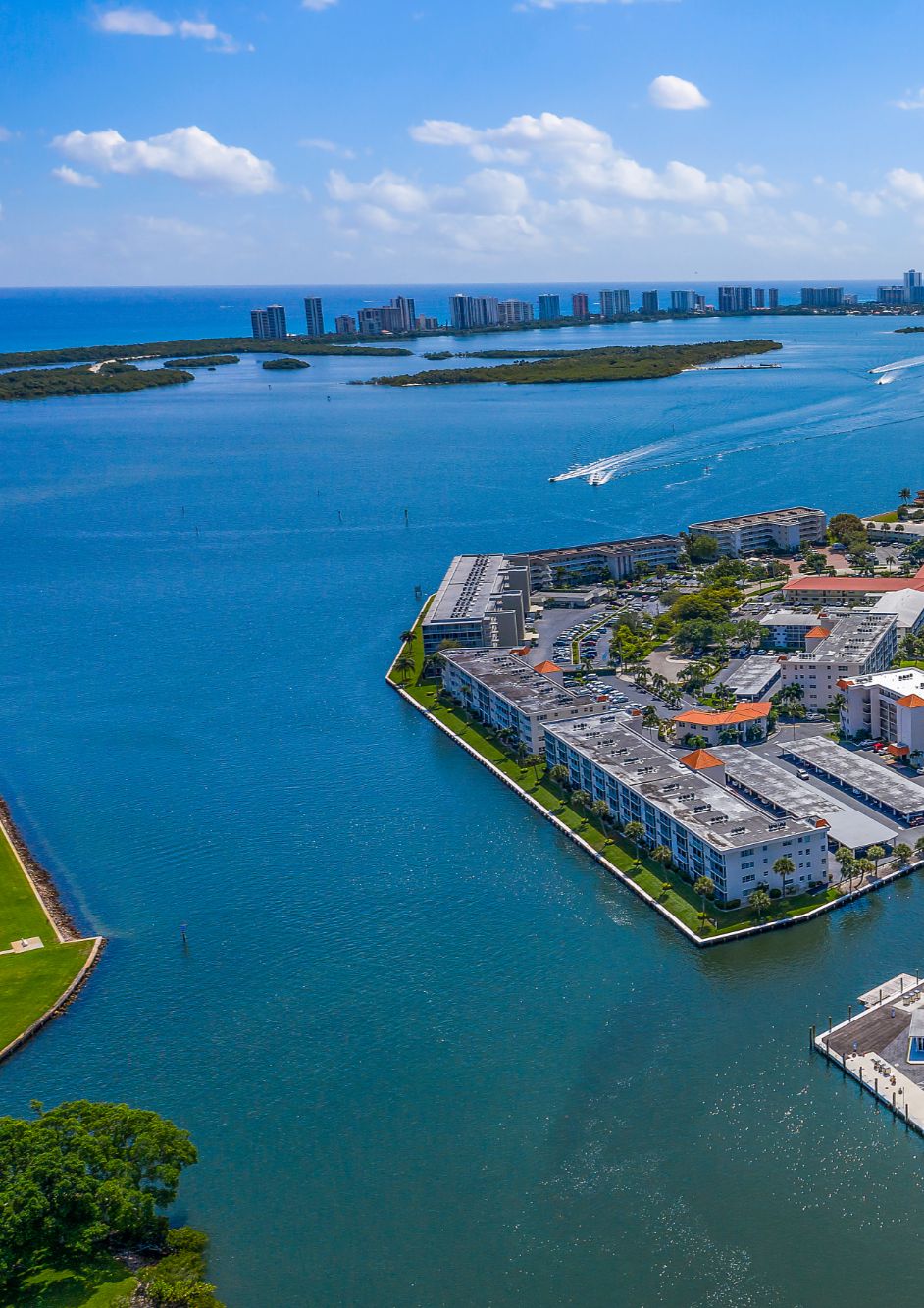 Luxury waterfront-style residence