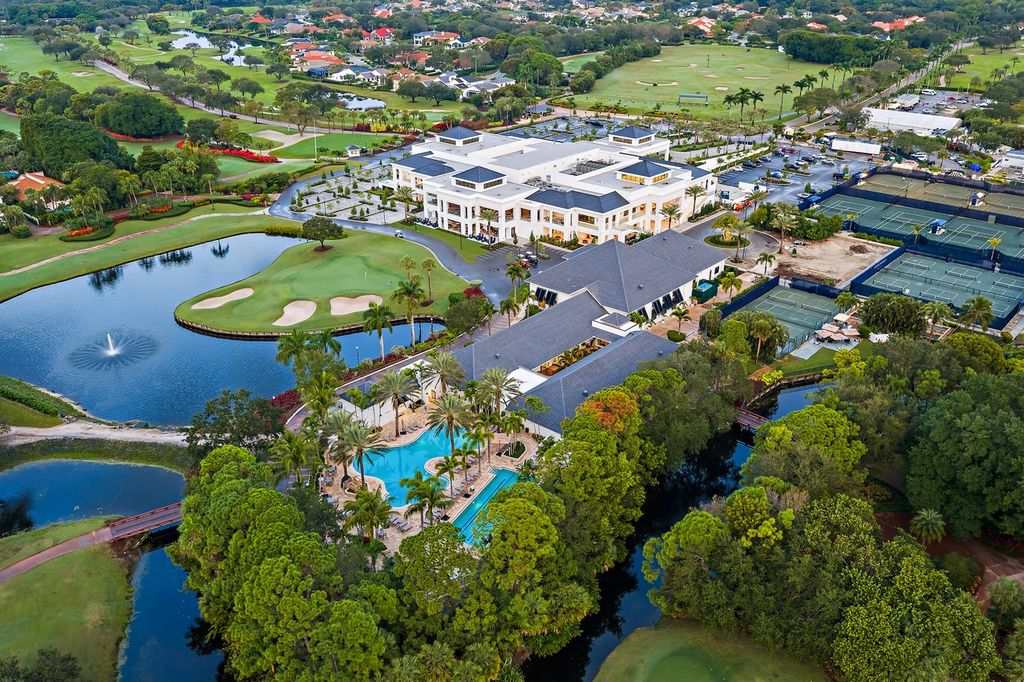 Luxury residence in Frenchman's Creek Palm Beach Gardens Florida