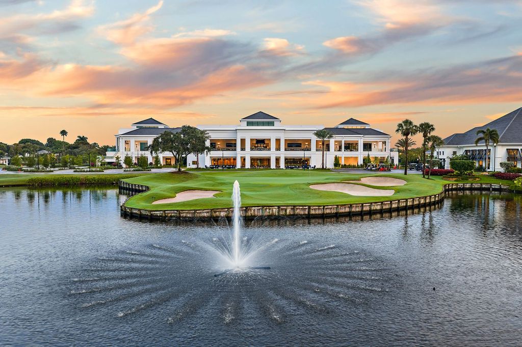 Waterfront residence in Frenchman's Creek Palm Beach Gardens Florida