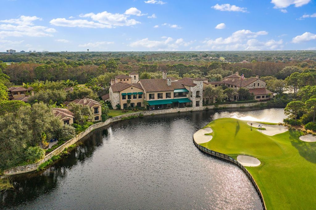 The Bear's Club golf course and clubhouse in Jupiter Florida