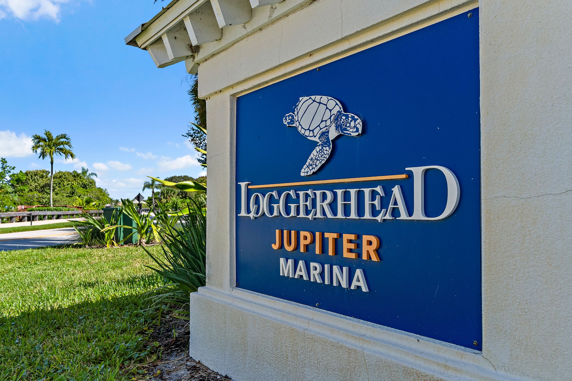 Waterfront lifestyle at Jonathan's Landing