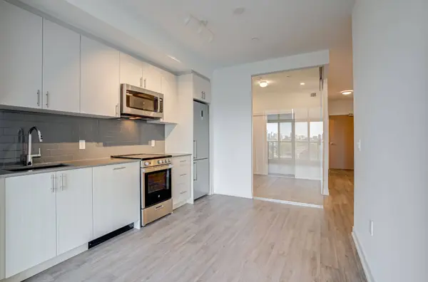 1195 The Queensway AVE #803, Toronto W08, ON M8Z 1R6