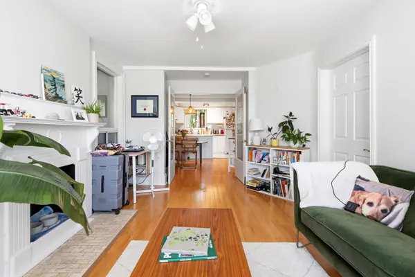 376 Sunnyside AVE, Toronto W01, ON M6R 2R8