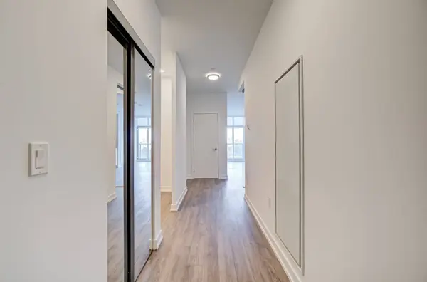 1195 The Queensway AVE #803, Toronto W08, ON M8Z 1R6