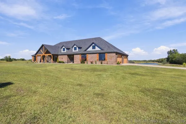 4011 E 201st ST S, Mounds, OK 74047