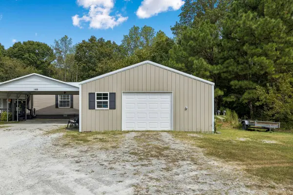 2430 Old Natchez Trace Trl, Camden, TN 38320