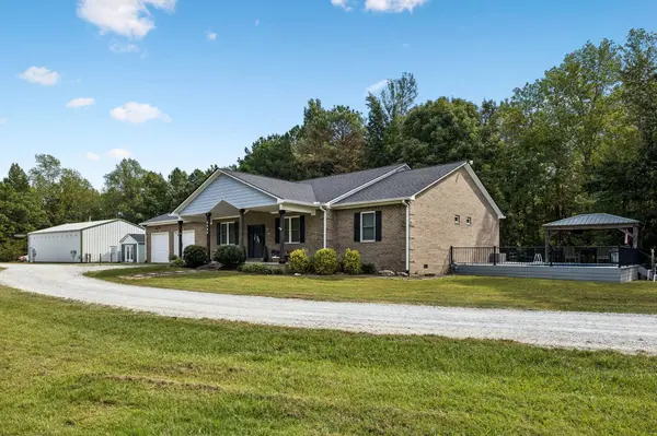 2428 Old Natchez Trace Trl, Camden, TN 38320