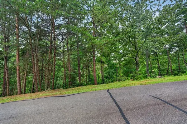 16 Ridgewater DR SE, Cartersville, GA 30121