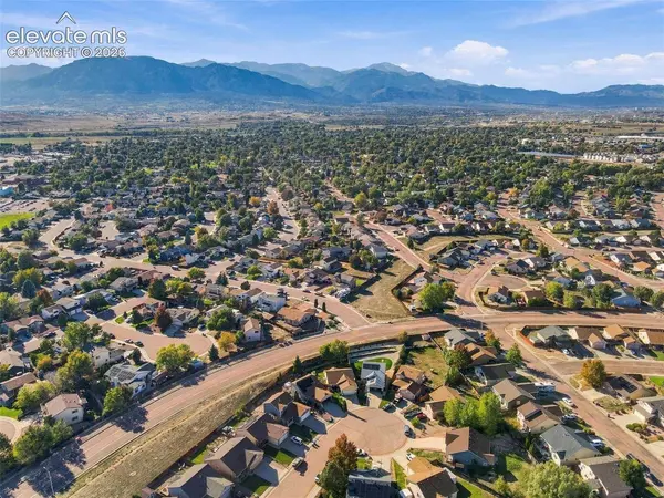 1040 Red Brooke Drive, Colorado Springs, CO 80911