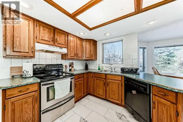 320 Sunmills Drive SE, Calgary, AB T2X3E7