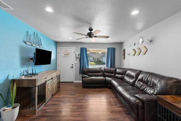 930 1st ST, Galt, CA 95632