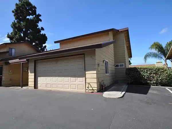 974 Marlin Dr, Vista, CA 92084-5656