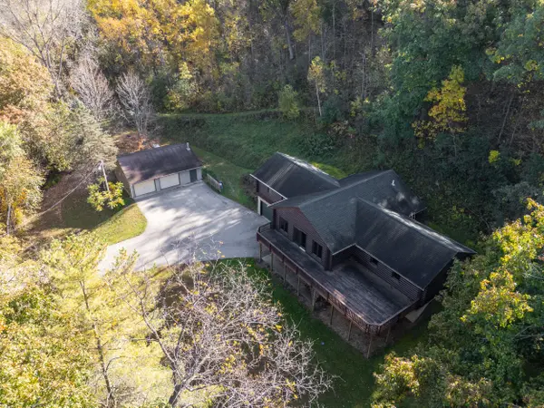 18158 Willow Rd, Altura, MN 55910-4082