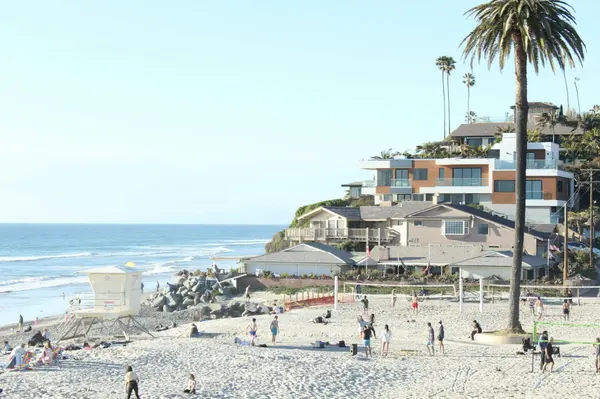 feature image of Living in Encinitas, CA: A Guide to Its Five Unique Communities