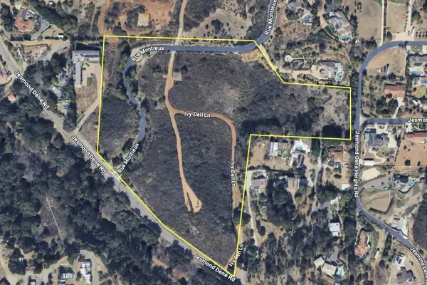 000 Jesmond Dene Rd. #68, Escondido, CA 92026