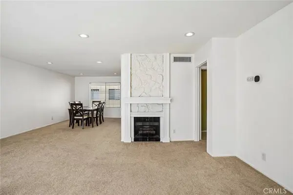 7718 Via Napoli, Burbank, CA 91504