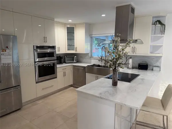 855 NW 17th Pl #1, Miami, FL 33125