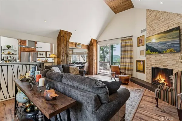 1298 Yellowstone DR, Lake Arrowhead, CA 92352