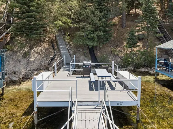 611 S611A - Dock 1/2 double, Lake Arrowhead, CA 92352