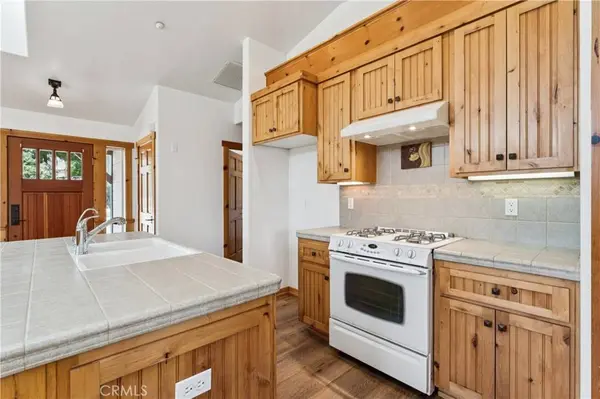 285 Lilac WAY, Cedar Glen, CA 92321
