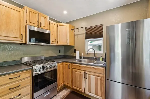 903 W Rainbow BLVD, Big Bear City, CA 92314