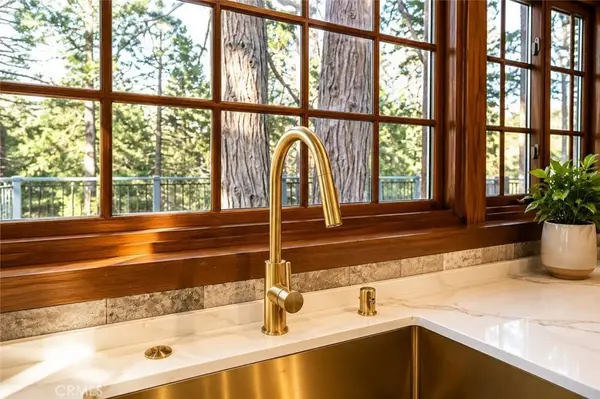 135 S Fairway DR, Lake Arrowhead, CA 92352