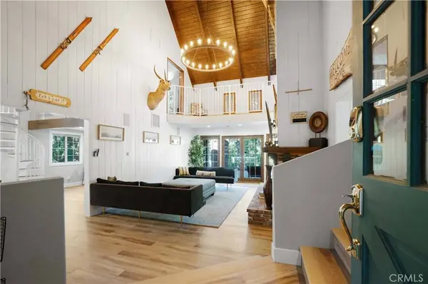 135 S Fairway DR, Lake Arrowhead, CA 92352