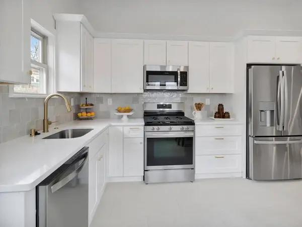 185 Colburn St #185, Dedham, MA 02026