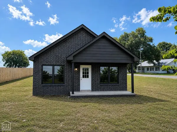 1208 S Main St, Leachville, AR 72438-9759