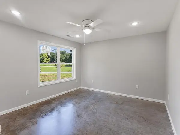 1208 S Main St, Leachville, AR 72438-9759