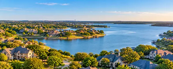 Golden-Hour Lakeside Neighborhood Panorama