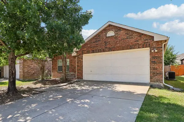 6008 Marsh Rail DR, Denton, TX 76208