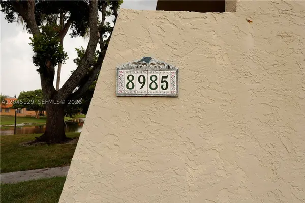 8985 Palm Tree Ln #8985, Pembroke Pines, FL 33024