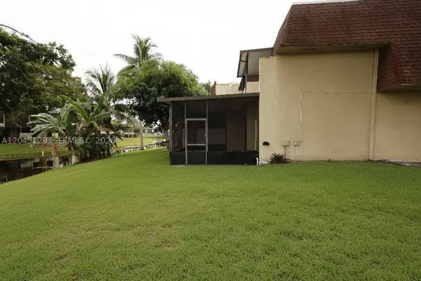 8985 Palm Tree Ln #8985, Pembroke Pines, FL 33024