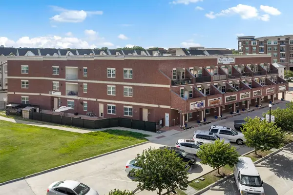 251 S Mill ST #380, Lewisville, TX 75057