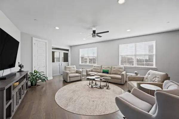 251 S Mill ST #280, Lewisville, TX 75057
