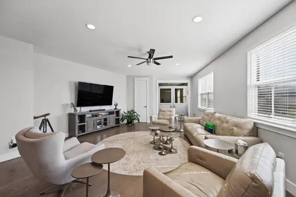 251 S Mill ST #280, Lewisville, TX 75057