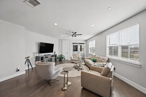 251 S Mill ST #280, Lewisville, TX 75057