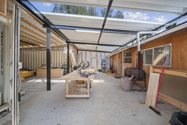 25412 58 AVE, Langley, BC V4W 1G7